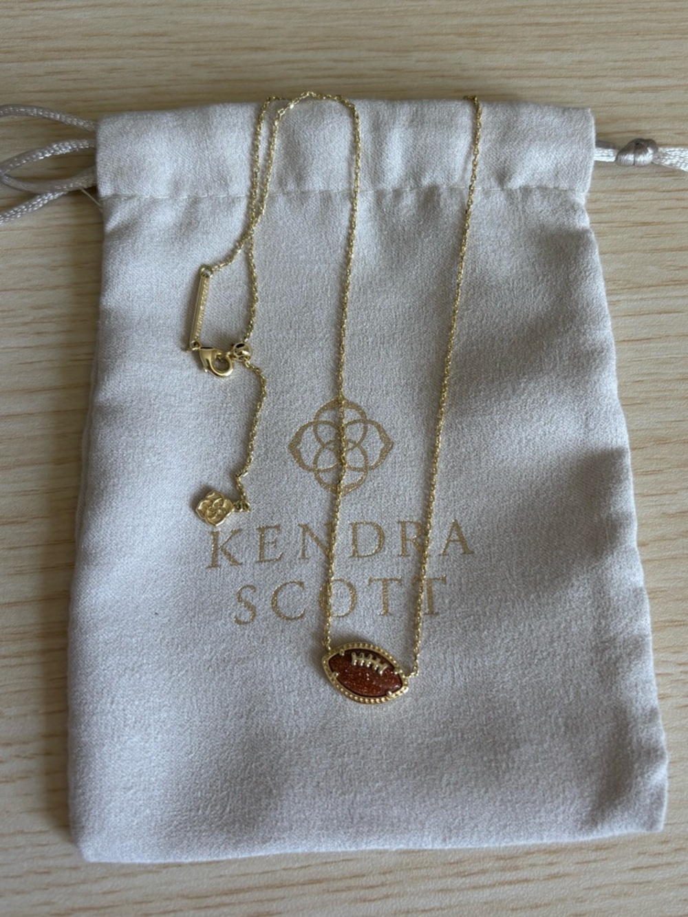 Kendra Scott Football Gold Short Pendant Necklace in Orange Goldstone